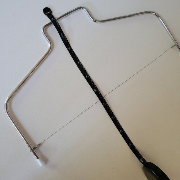 Adjustable Level Metal Cake Cutter for Baking - Picture 3 of 7